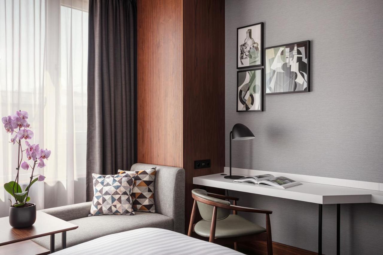 Prague Marriott Hotel Exterior photo Deluxe Room